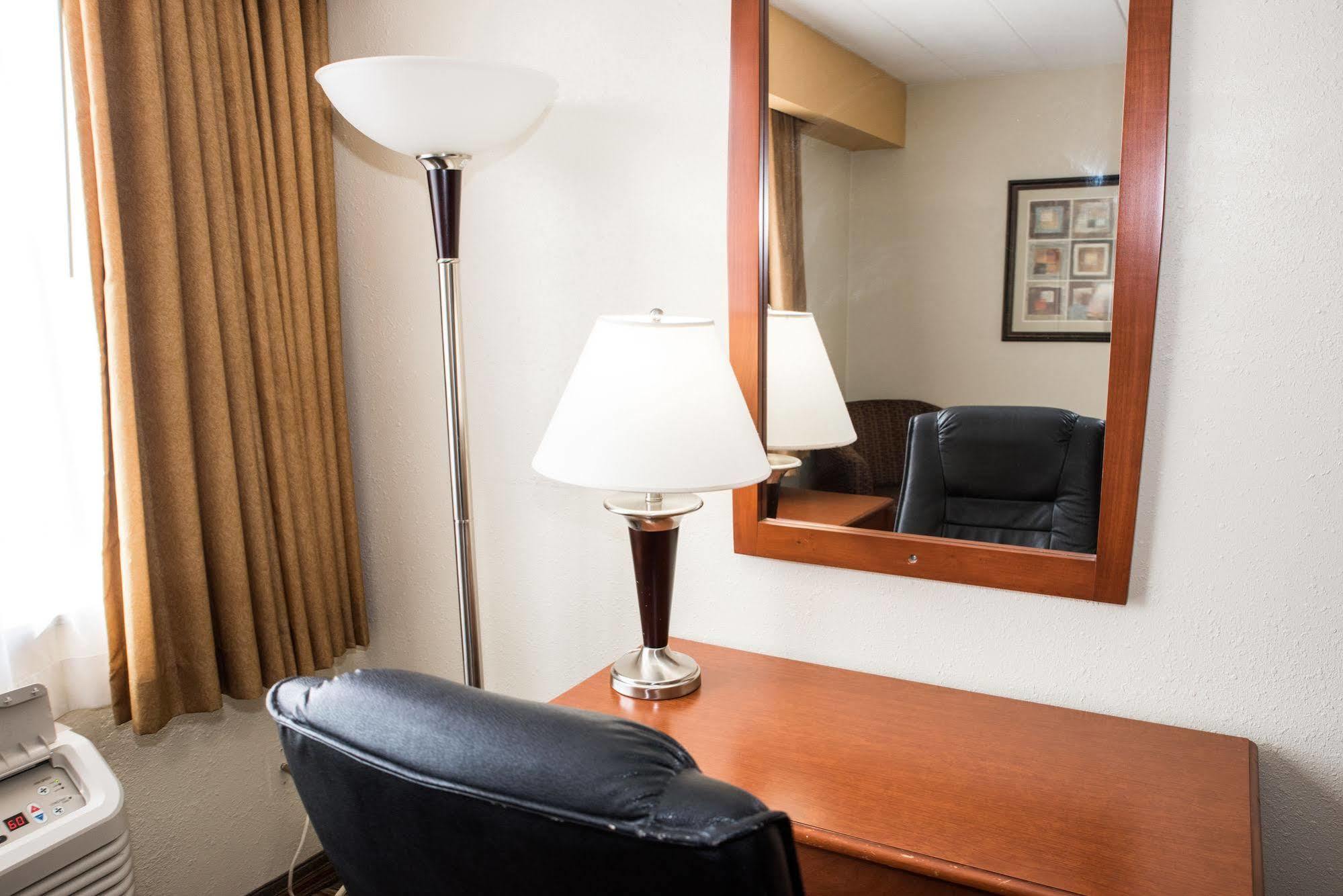Kaiser Hotel Бриджтон Экстерьер фото